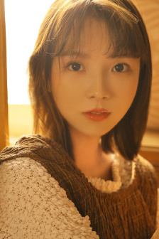 做丰满漂亮的女学生